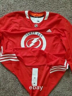 ADIDAS Tampa Bay Lightning NHL Practice Jersey Mens 60G Made in Canada MIC Red