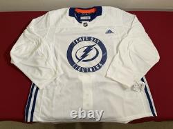 Adidas Tampa Bay Lightning Team Issued White NHL Practice Jersey CR4351 Size 54