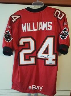 Cadillac Williams 2005 Tampa Bay Buccaneers Authentic Auto'd Jersey Size 48 UDA