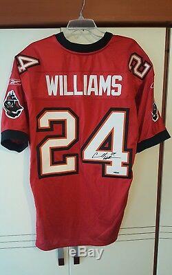 Cadillac Williams 2005 Tampa Bay Buccaneers Authentic Auto'd Jersey Size 50 UDA