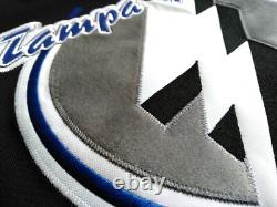 Medium (52adi.) Reverse Retro 90s BLACK Storm Seasick Tampa Bay Lightning Jersey