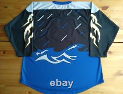 Medium (52adi.) Reverse Retro 90s BLACK Storm Seasick Tampa Bay Lightning Jersey
