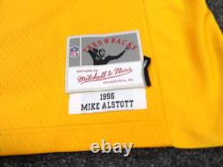 Mitchell & Ness NFL Tampa Bay Buccaneers Mike Alstott 1996 Legacy Jersey 56 3xlt