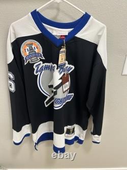 Mitchell and Ness Vintage Hockey Martin St. Louis Tampa Bay Lightning Jersey