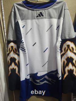 NHL Tampa Bay Lightning Adidas Reverse Retro 2.0 Jersey Size 50 BNWT