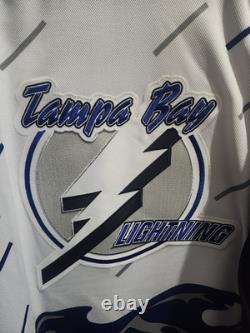 NHL Tampa Bay Lightning Adidas Reverse Retro 2.0 Jersey Size 50 BNWT