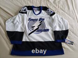 NWT Authentic CCM air knit Tampa Bay Lighting NHL hockey jersey size 48 MiC