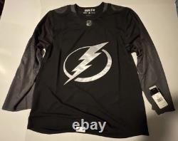 NWT adidas Tampa Bay Lightning Men's Size 54 Hockey Jersey DW4834 Alternate Blk
