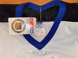 New With Tags Vintage NHL hockey jersey Tampa Bay Lightning white ccm M