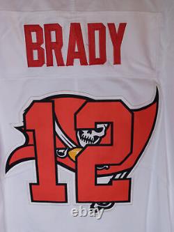 Nike Men's Tampa Bay Buccaneers Tom Brady #12 White Game Jersey size L