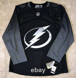 TAMPA BAY LIGHTNING Adidas size 50 Medium Alternate 3rd Style NHL Hockey Jersey