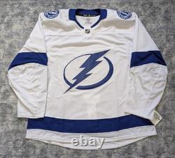TAMPA BAY LIGHTNING Authentic White Jersey Adidas sz 58 Made in Canada MiC NHL