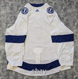 TAMPA BAY LIGHTNING Authentic White Jersey Adidas sz 58 Made in Canada MiC NHL