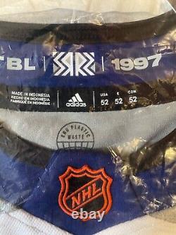 Tampa Bay Lightning Reverse Retro 2.0 BNWT Authentic NHL Hockey Jersey Size 52