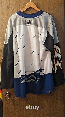 Tampa Bay Lightning Reverse Retro 2.0 Storm jersey