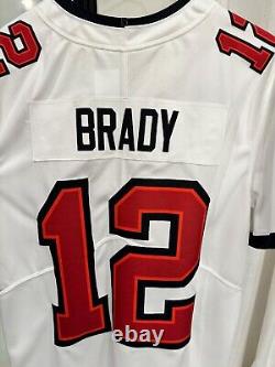 Tom Brady Tampa Bay Buccaneers Nike Jersey White Medium Size. Brand new