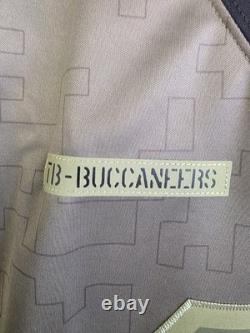 Tom Brady Tampa Bay Buccaneers Salute To Service STS NWT XL Nike Jersey