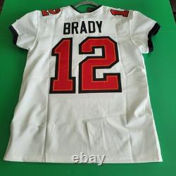 Tom Brady Tampa Bay Buccaneers Sz 44/ L White Nike Vapor Elite Captain Jersey