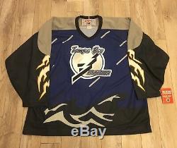 Vintage CCM Tampa Bay Lightning Storm Alternate Hockey Jersey XXL Nwt