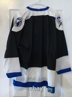 Vintage NHL Tampa Bay Lightning Large Starter Jersey Brand New